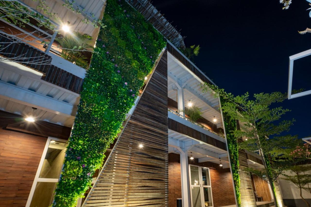 Good Cheer Hostel Nusa Lembongan  Ngoại thất bức ảnh